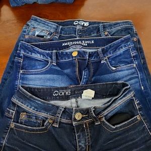 3 pairs of jeans (ripped jeans are capri)